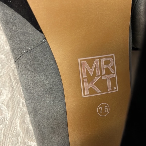 MRKT gray and black open toe suede pumps SZ 7 1/2 - Picture 5 of 6